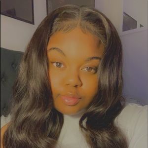 Meet your Posher, Niya